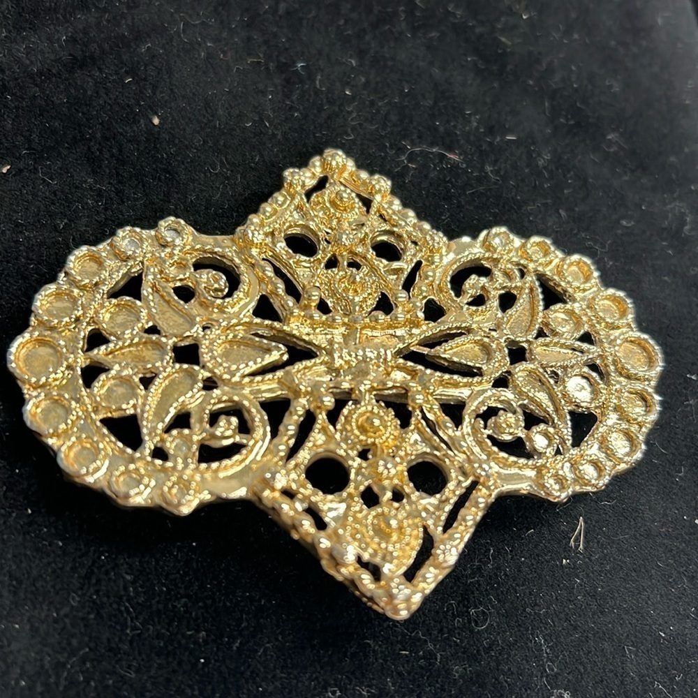 Vintage Filigree Goldtone Brooch Pin - Picture 2 of 5